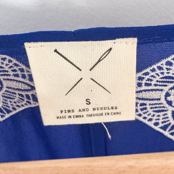 Blue and White Lace Kimono styled Tunic - Picture 11 of 16